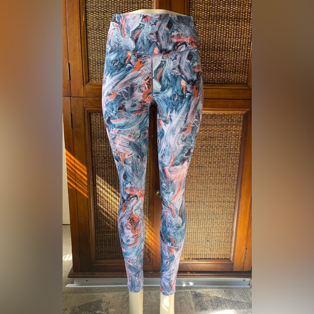 Lululumon Base Pace HR Tight
25"